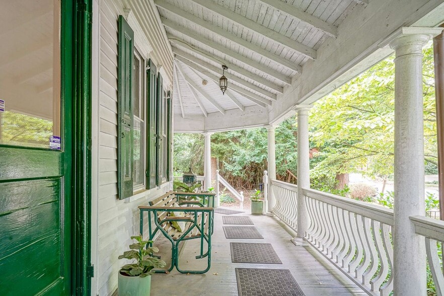 Building Photo - 315 Chestnut St