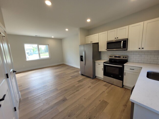 Building Photo - 1214 Pearl St