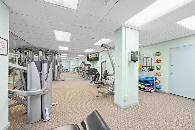 Building Photo - 5100 N Ocean Blvd