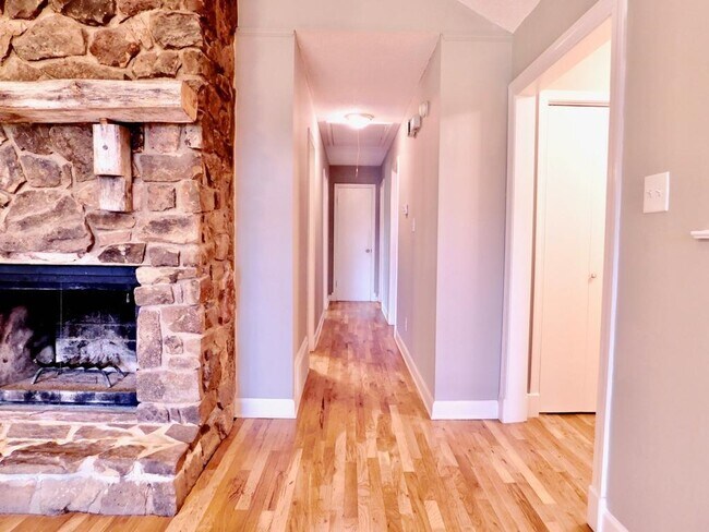 Building Photo - 1411 Leafhaven Cove