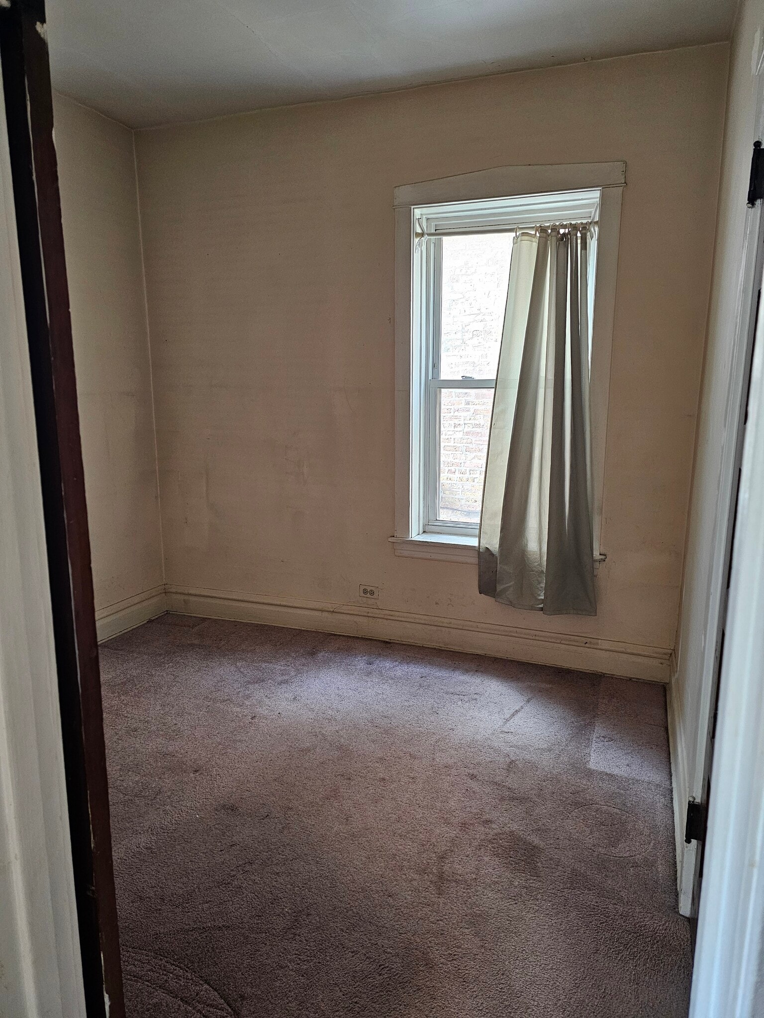 Building Photo - 1731 W Berwyn Ave