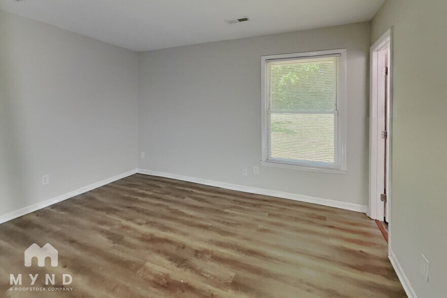 Building Photo - 3519 Misty Wood Dr