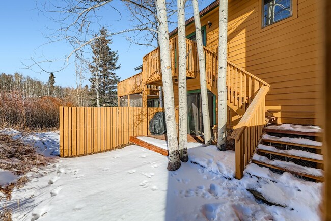 Building Photo - 345 N Chipmunk Cir