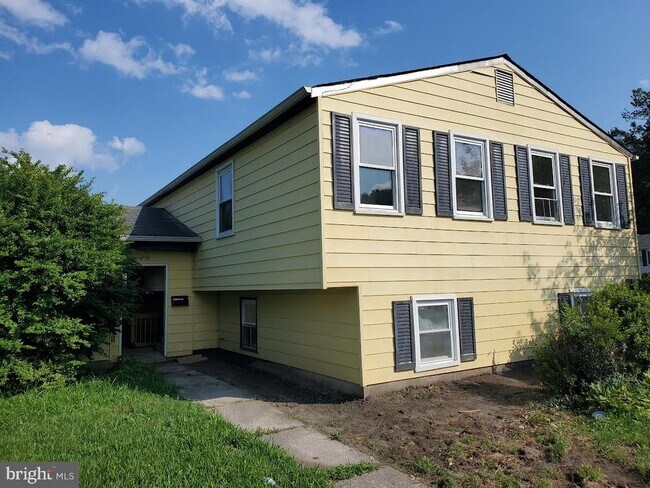 Primary Photo - 250 Purdue Ave