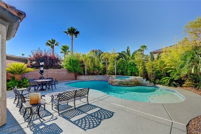 Building Photo - 9593 Los Cotos Ct