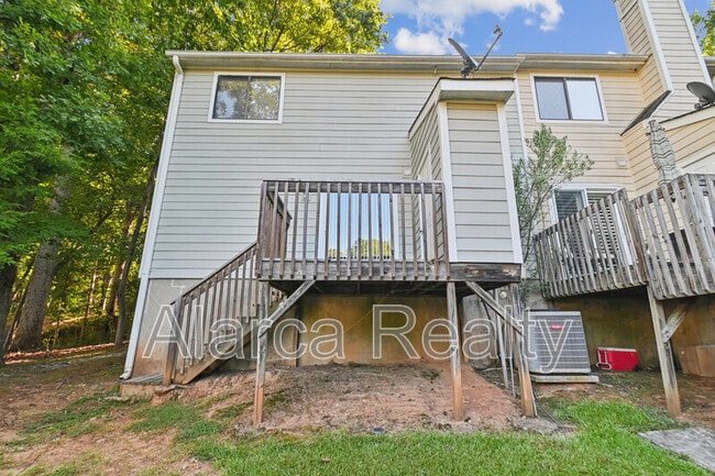 Building Photo - 3909 N Course Dr