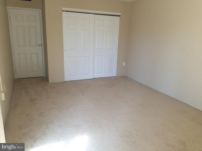 Building Photo - 1411 Forest Ln