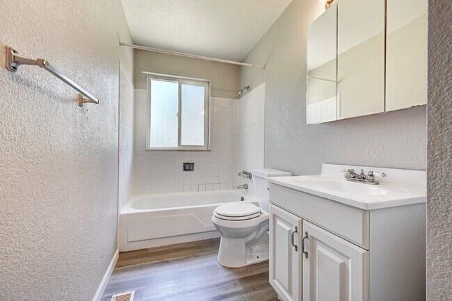 Building Photo - Welcome Home!