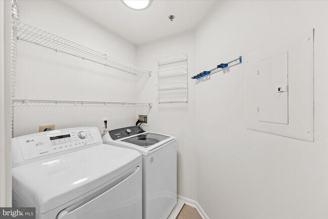 Building Photo - 6613 Netties Ln