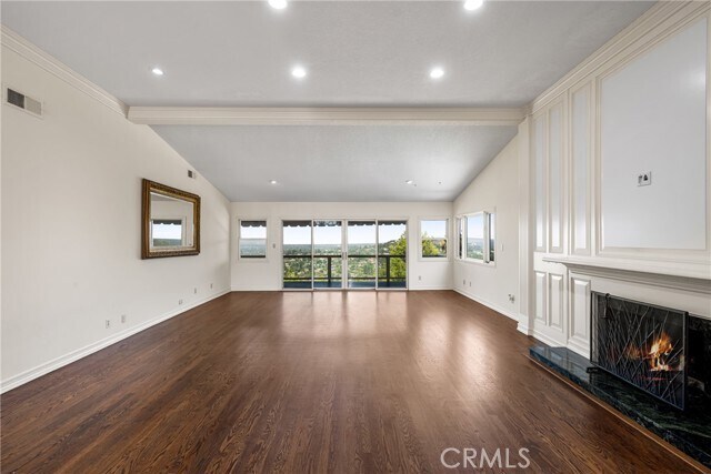 Building Photo - 11081 Hunting Horn Dr