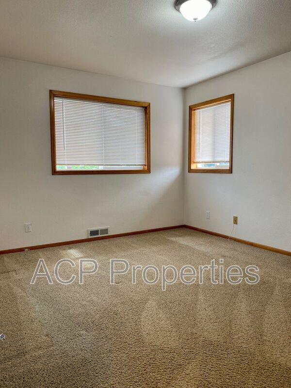 Building Photo - 710 Drayton St