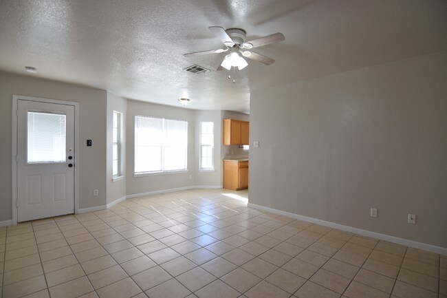 Building Photo - 2509 Saulsbury Dr