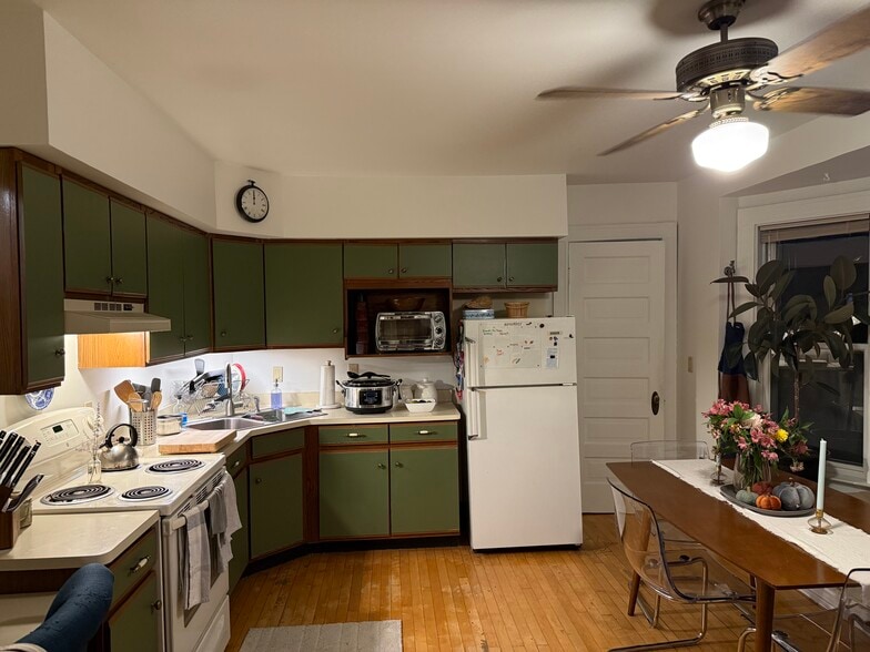 Building Photo - 2582 N Cramer St