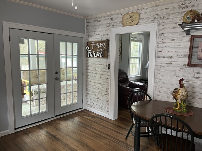 Building Photo - 4257 Plantation Dr