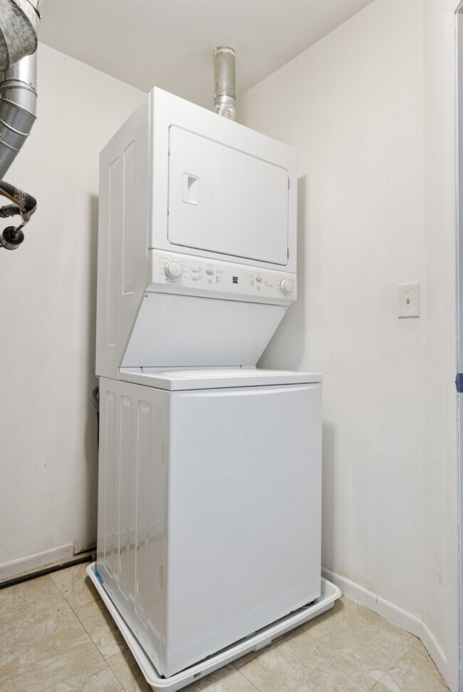 Building Photo - 86 N Victoria Ln