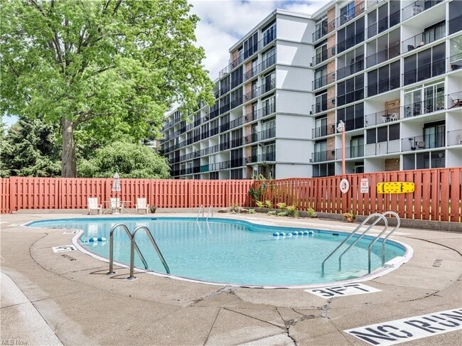 Building Photo - 2331 E Market St