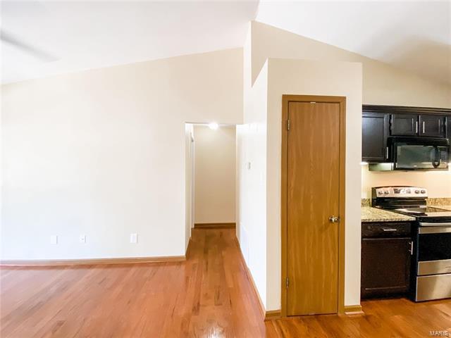 Building Photo - 1202 Creve Coeur Crossing Ln