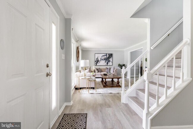 Building Photo - 9815 Wintercress Ct