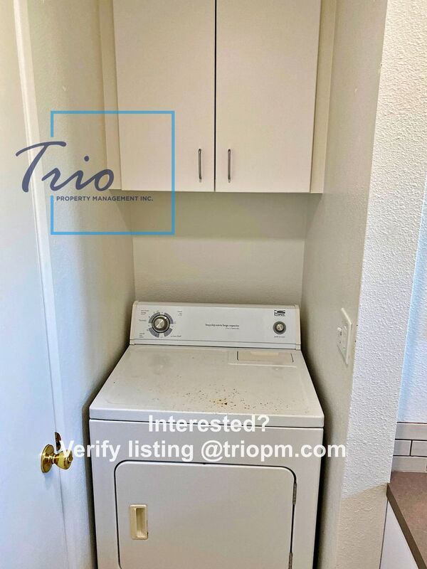 Building Photo - 822 E 35th Pl