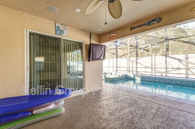 Building Photo - 7233 Wakeview Dr