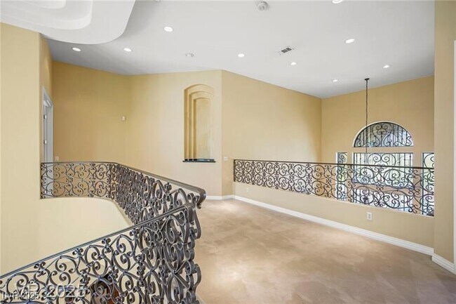 Building Photo - 1008 Trophy Hills Dr