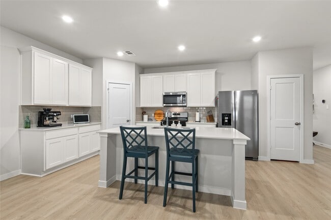 Building Photo - 123 Alset Dr