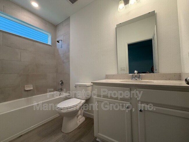 Building Photo - 2993 Crossfield Dr
