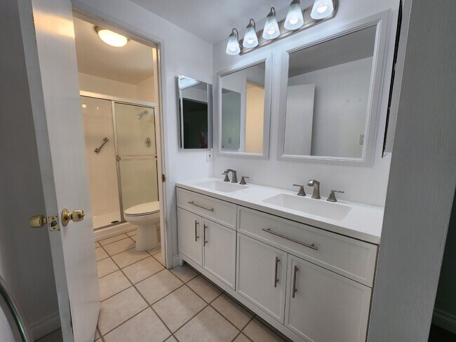 Building Photo - Costa Serena 55+.  3 Bedrooms/2 full baths