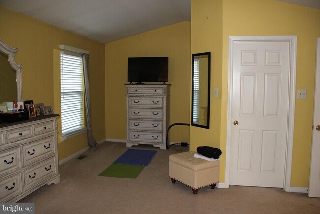 Building Photo - 506 Quincy St