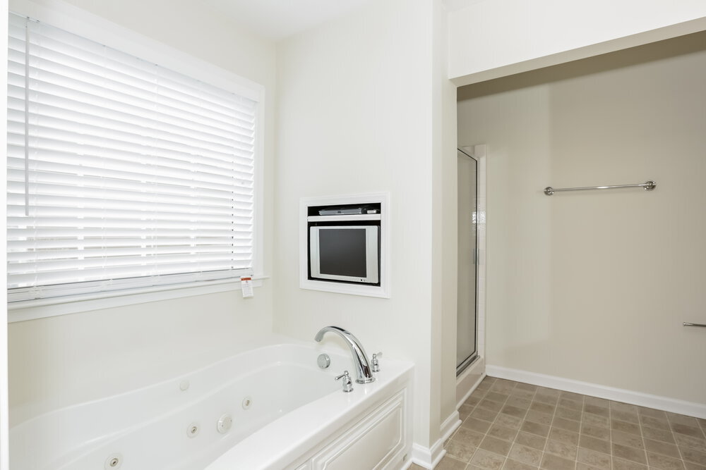 Building Photo - 10430 Carver Falls Rd