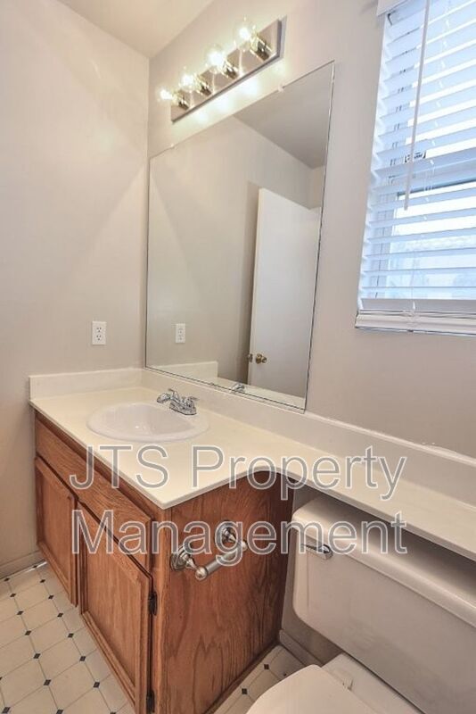 Building Photo - 6620 Verandah Ct