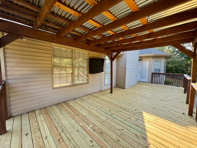 Building Photo - 1591 London Terrace