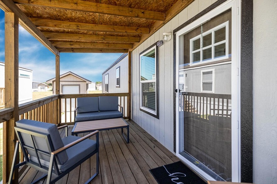 Building Photo - 233 Noriker Dr