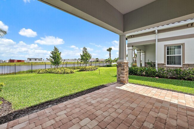 Building Photo - 10494 Northbrook Cir