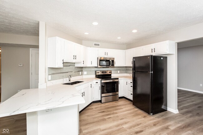 Building Photo - 10702 Palmyra Ct