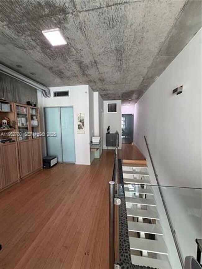 Building Photo - 690 SW 1st Ct