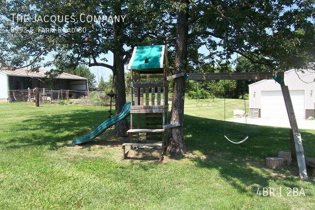 Building Photo - 8993 E Farm Rd 80