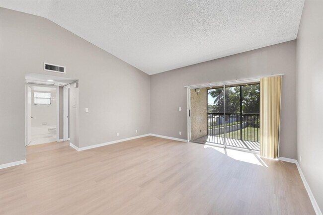 Building Photo - 719 Gardens Dr