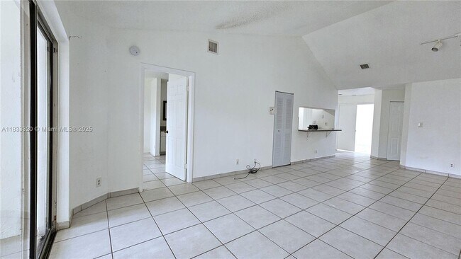 Building Photo - 9277 SW 138th Pl