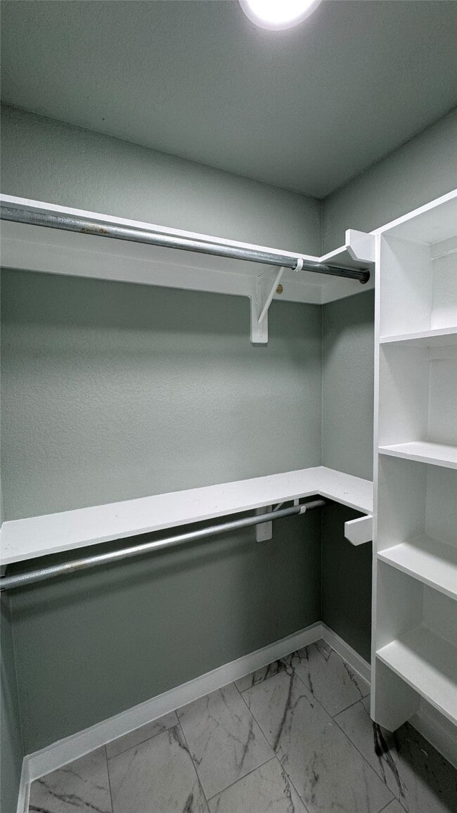 Building Photo - 169 S 10th St