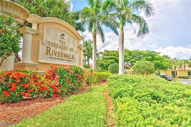 Building Photo - 8270 Pathfinder Loop