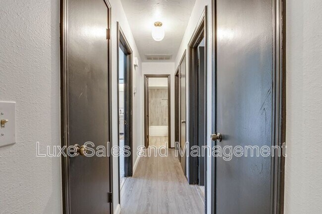 Building Photo - 612 NW 139th St