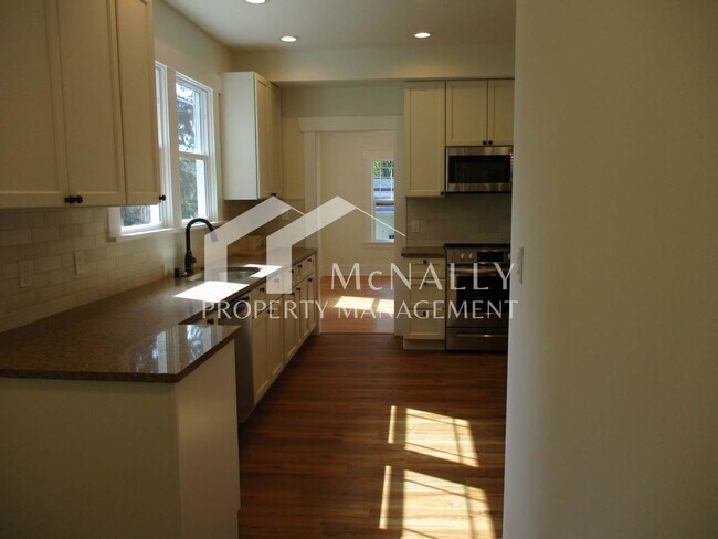 Building Photo - 14714 58th Ave NW