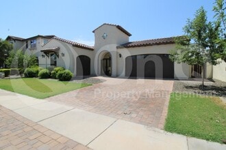 Building Photo - 3847 E Mead Dr
