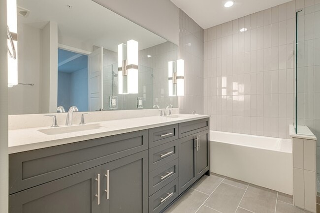 Building Photo - 20 Rutledge St