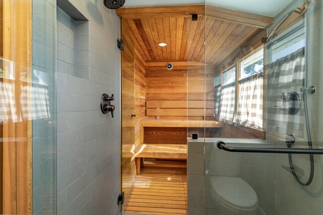 Building Photo - 5Bd/2.5Ba Seattle House