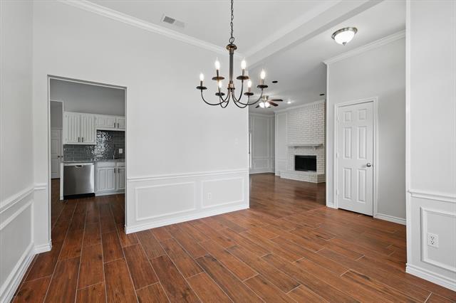 Building Photo - 501 Meadowood Ln