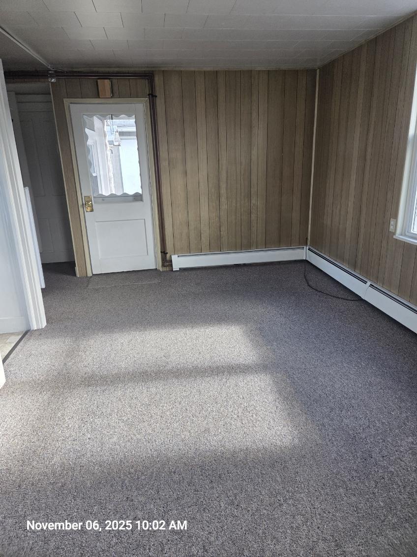 living room - 15 N Richmond St