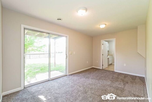 Building Photo - 3 Bedroom/ 2 Bath Home in Gardner! Availab...