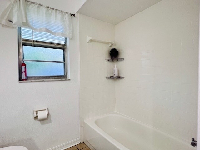 Building Photo - Elegant 3-Bed, 2-Bath Home in Prime Orland...